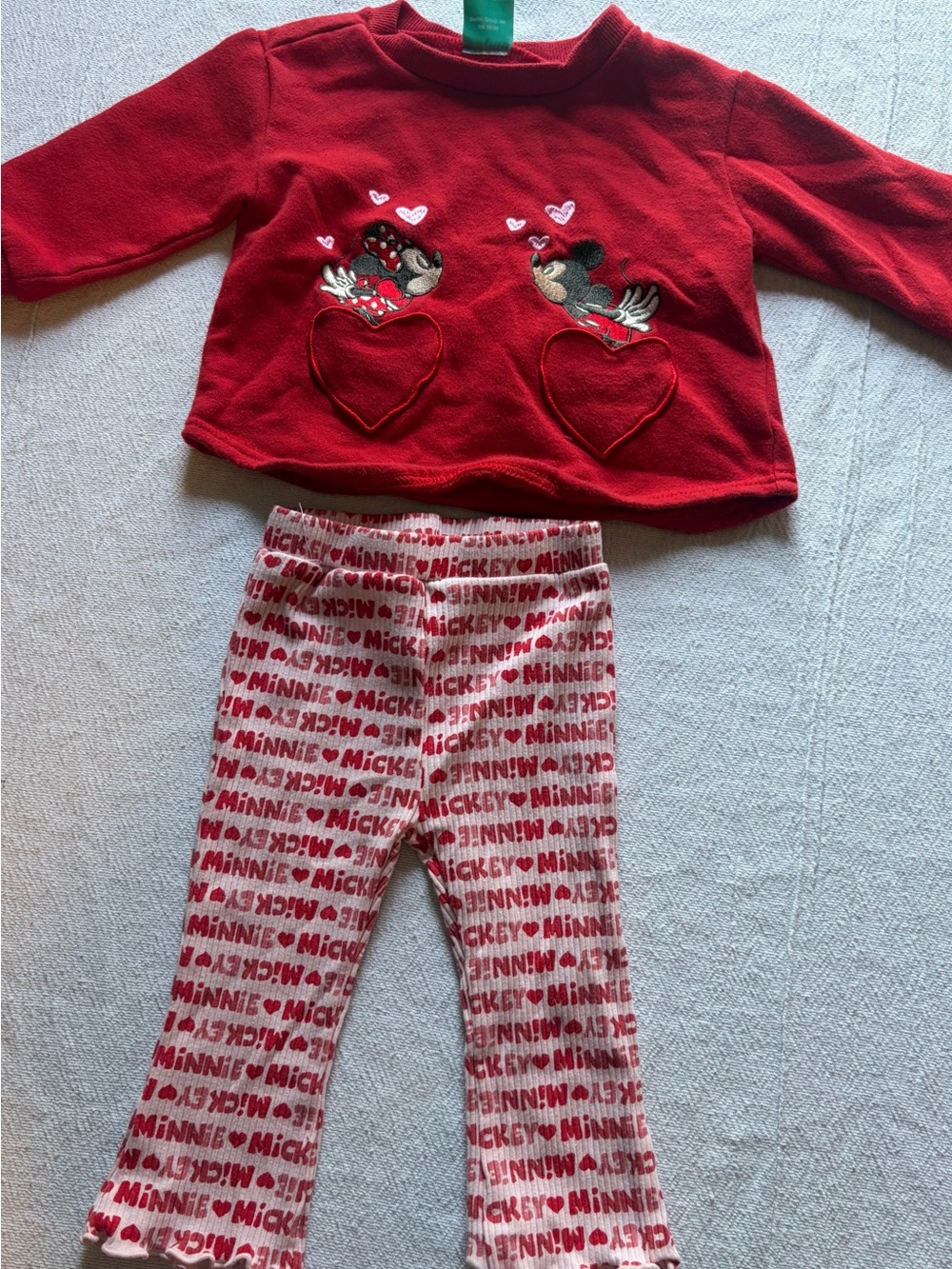 Disney Red Minnie Mouse Heart Set